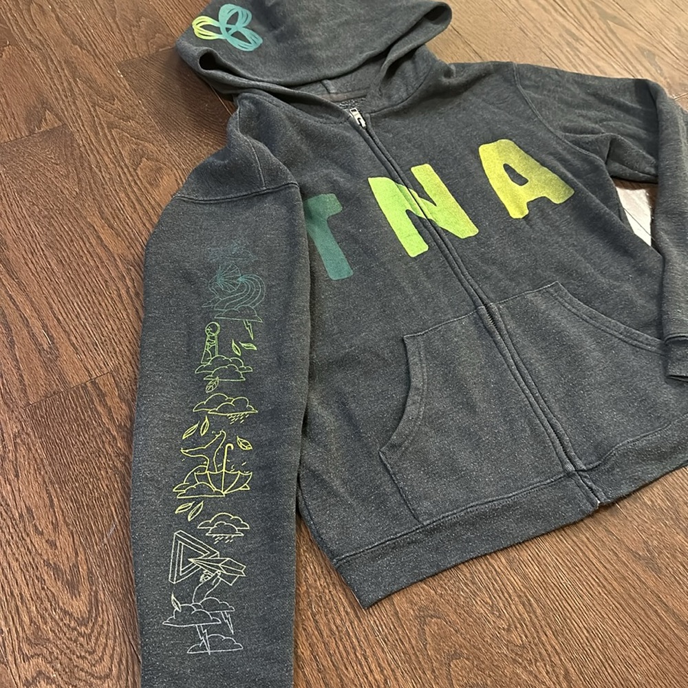 TNA Zip Up - Picture 5 of 8